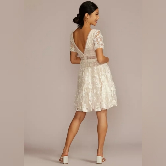 DB Studio Nwt 3D Soft White Floral Lace V-Neck Short Dress, Size 12 - Picture 3 of 16